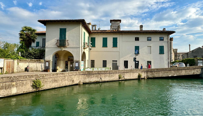 CASA DEL CUSTODE DELLE ACQUE E GALLERIA LEONARDO IN ADDA - Vaprio d ...